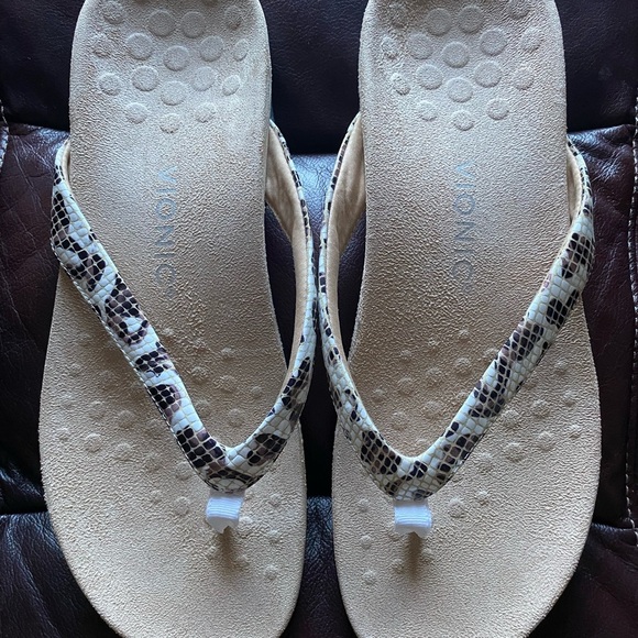 Vionic Beige and Brown Snake Print Sandals - Picture 1 of 5